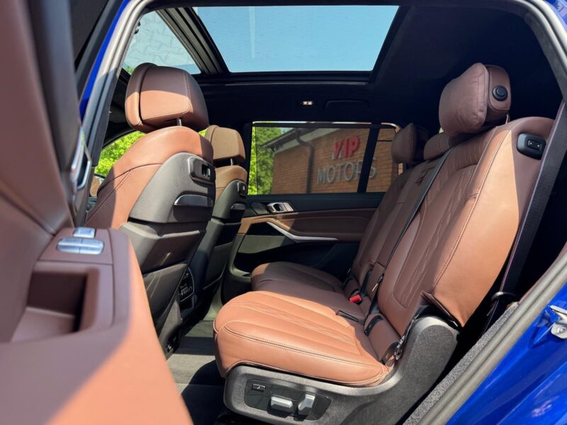 BMW X7 M60i xDrive