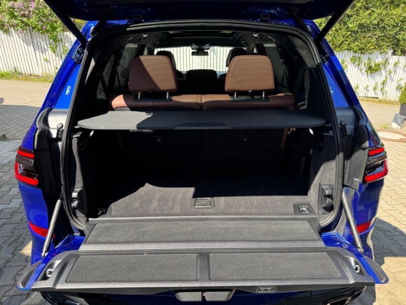 BMW X7 M60i xDrive