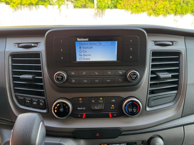 Ford Transit Custom 2.0D 8 míst