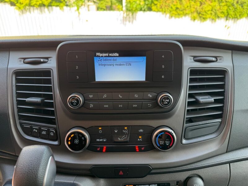 Ford Transit Custom 2.0D 8 míst