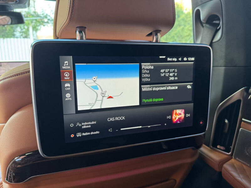 BMW řady 7 750i xDrive M Paket V8