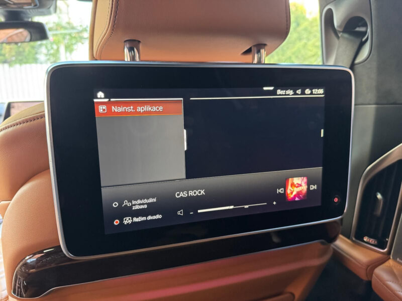 BMW řady 7 750i xDrive M Paket V8