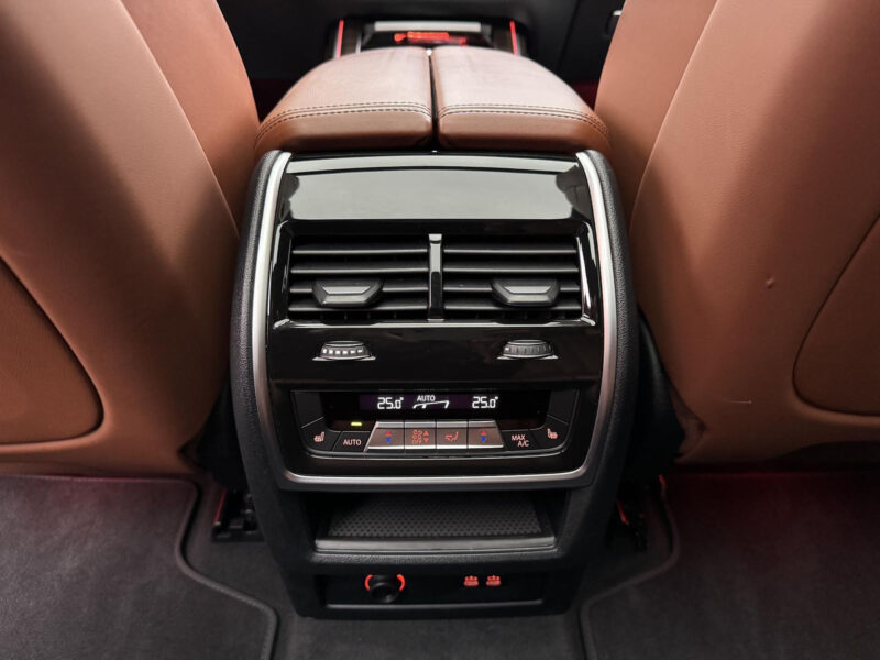 BMW X7 xDrive40i Individual Tartufo