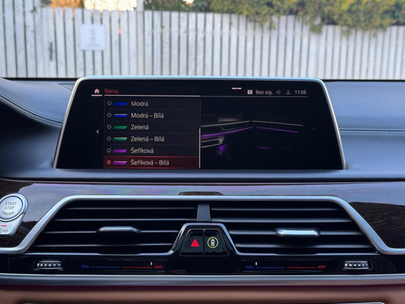 BMW řady 7 750i xDrive M Paket V8