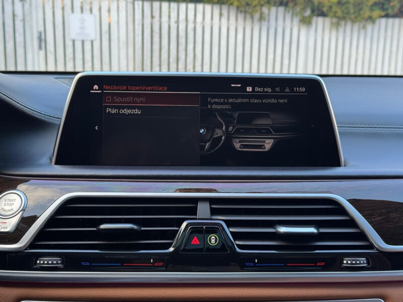 BMW řady 7 750i xDrive M Paket V8