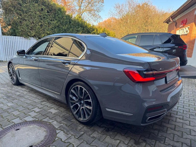 BMW řady 7 750i xDrive M Paket V8