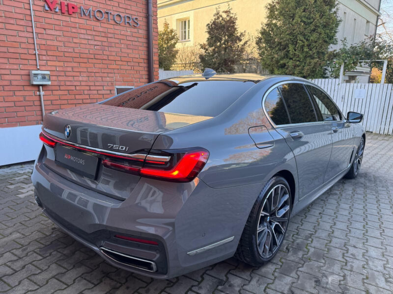 BMW řady 7 750i xDrive M Paket V8