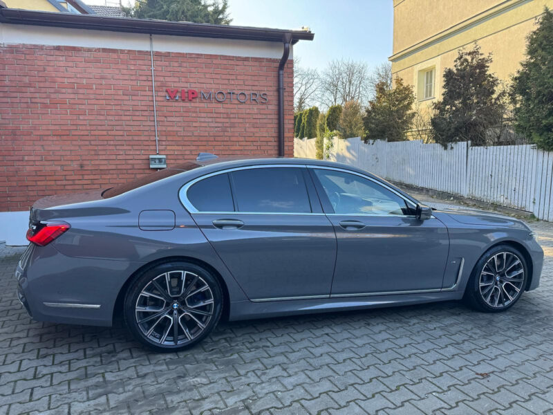 BMW řady 7 750i xDrive M Paket V8