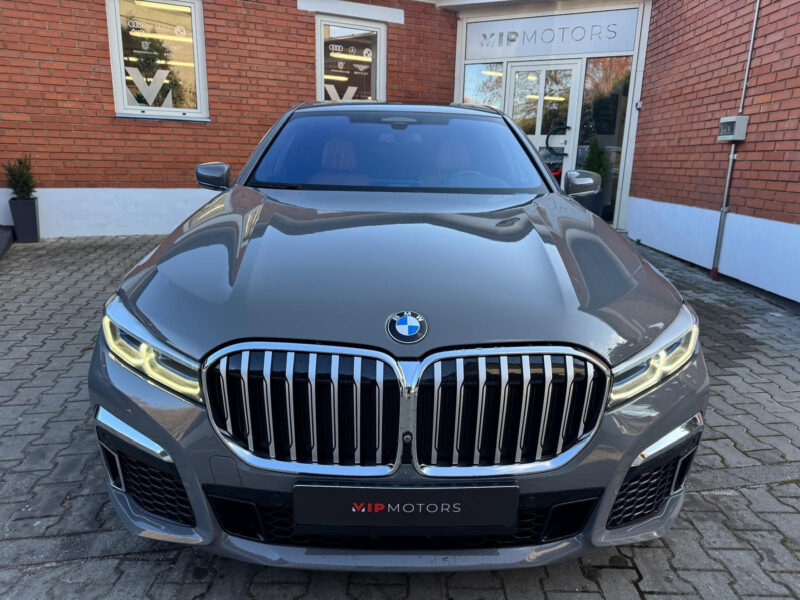 BMW řady 7 750i xDrive M Paket V8