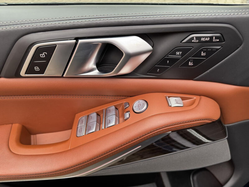 BMW X7 xDrive40i Individual Tartufo