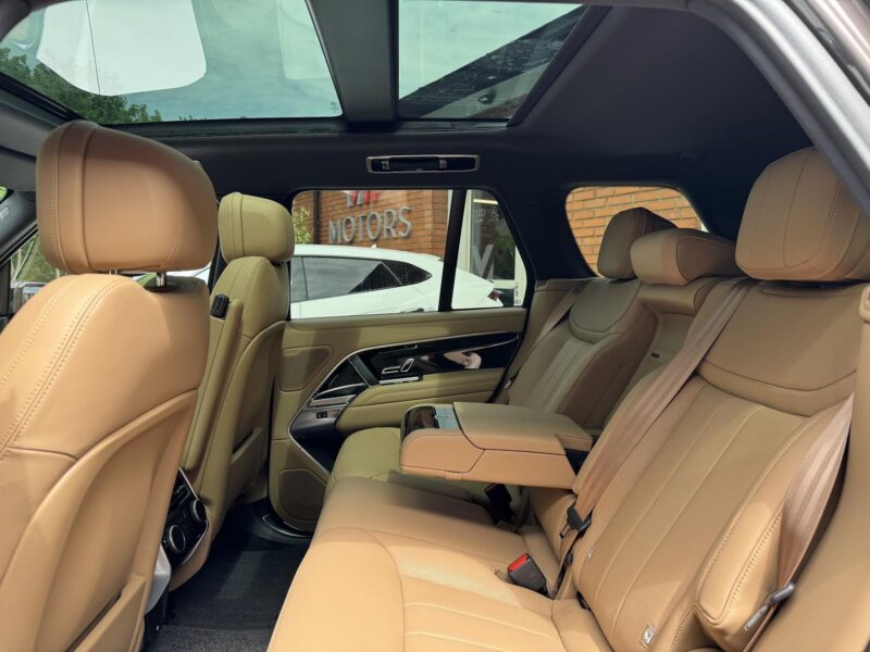 Range Rover D350 HSE Black