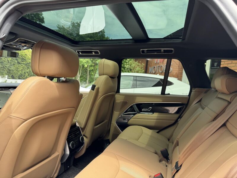 Range Rover D350 HSE Black