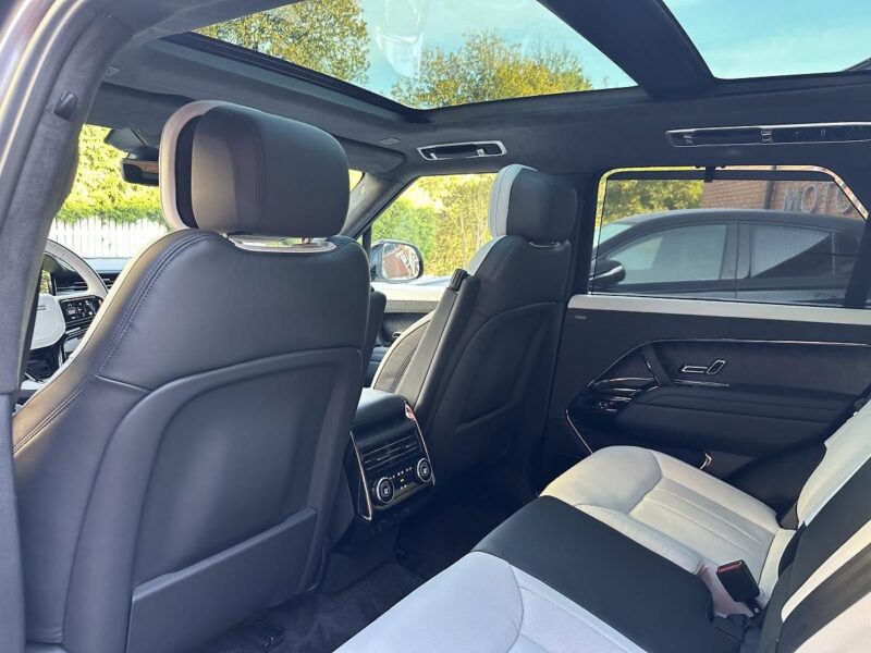 Range Rover Sport D350 Autobiography