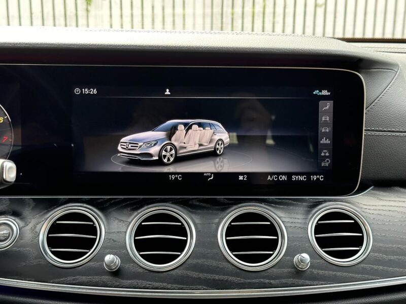 Mercedes-Benz E 200 AMG 4MATIC
