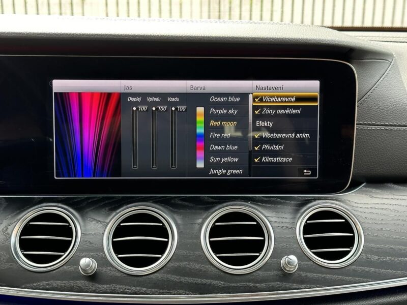 Mercedes-Benz E 200 AMG 4MATIC