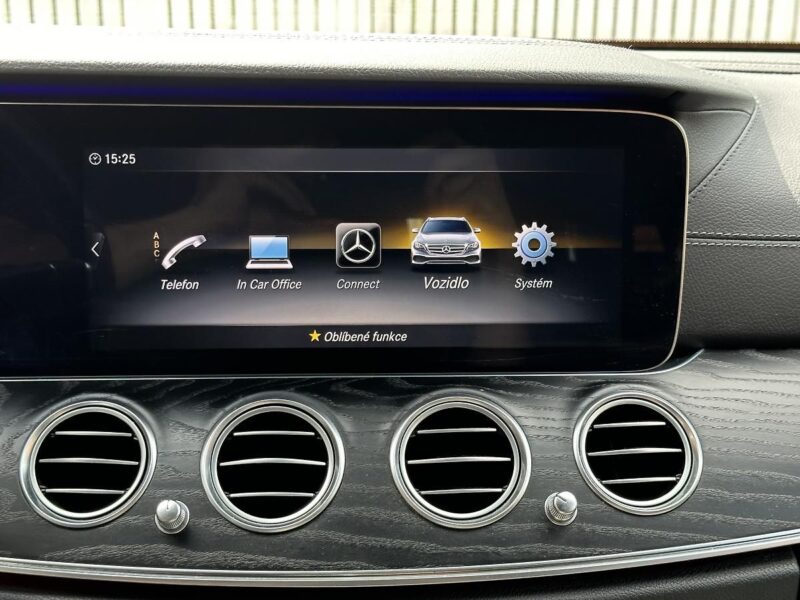 Mercedes-Benz E 200 AMG 4MATIC