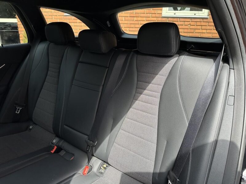 Mercedes-Benz E 200 AMG 4MATIC