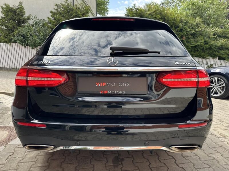 Mercedes-Benz E 200 AMG 4MATIC