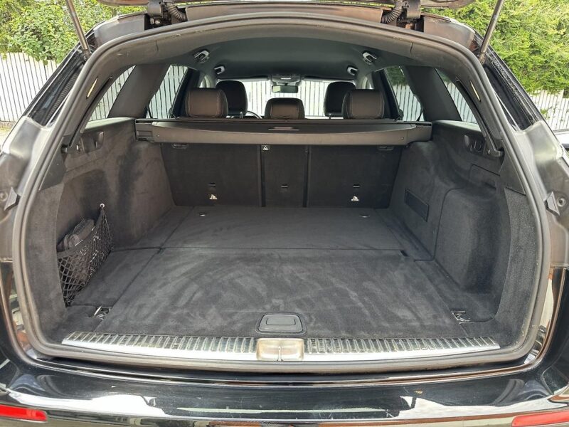Mercedes-Benz E 200 AMG 4MATIC