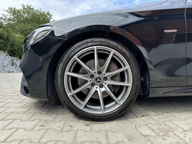 Mercedes-Benz E 200 AMG 4MATIC