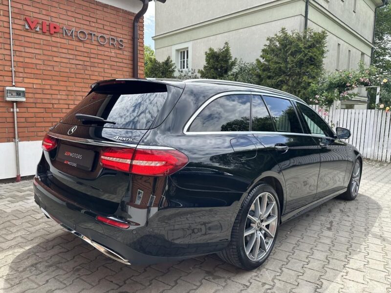 Mercedes-Benz E 200 AMG 4MATIC