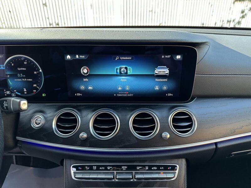 Mercedes-Benz E 220 d 4MATIC AMG
