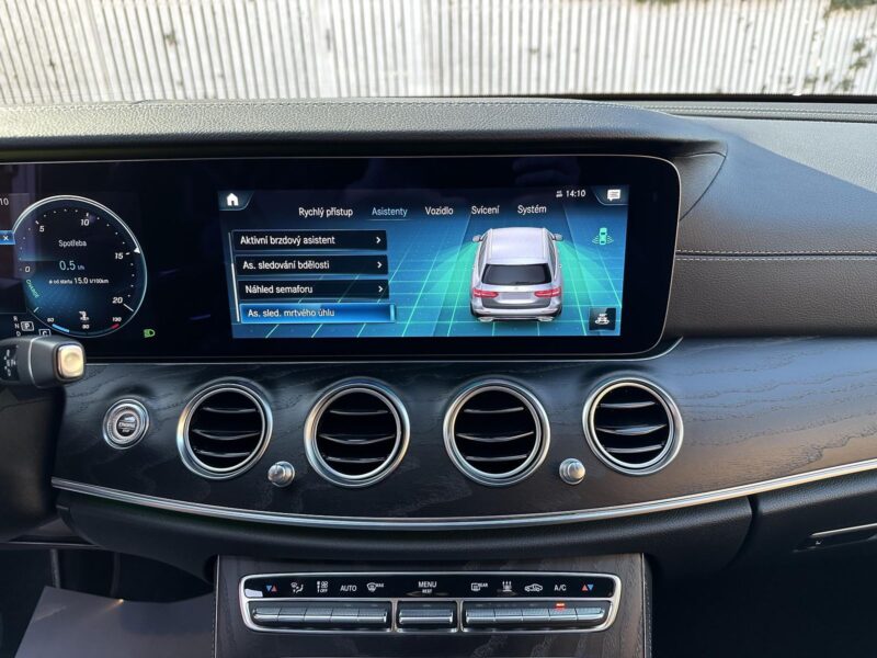 Mercedes-Benz E 220 d 4MATIC AMG