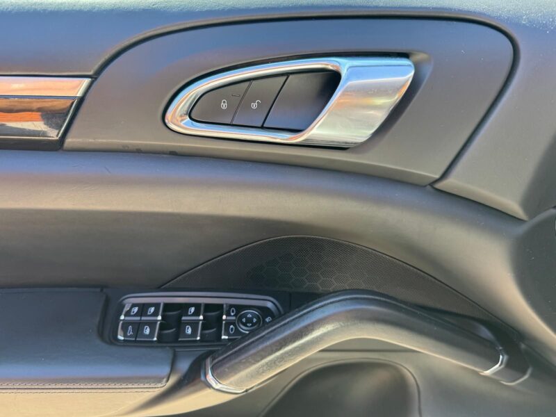 Porsche Cayenne 4.2 TDI V8 Facelift
