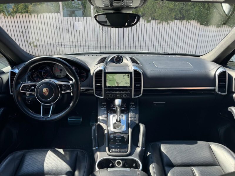 Porsche Cayenne 4.2 TDI V8 Facelift