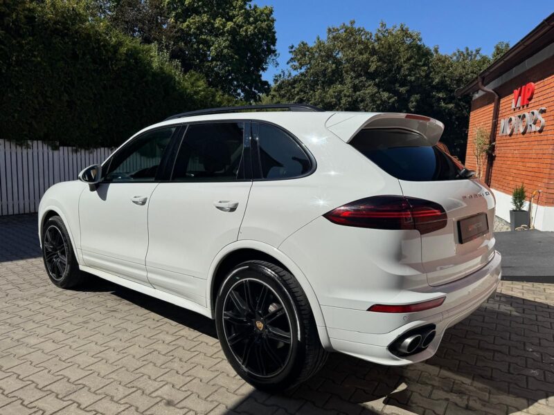 Porsche Cayenne 4.2 TDI V8 Facelift