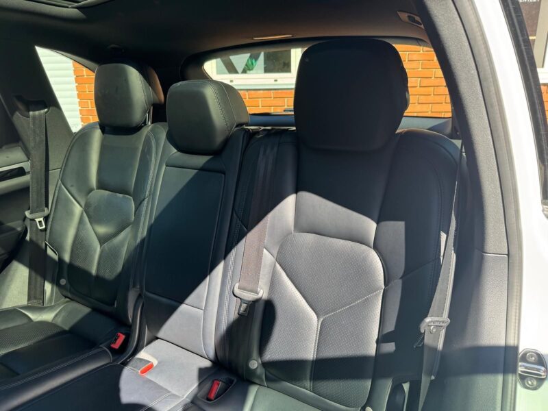 Porsche Cayenne 4.2 TDI V8 Facelift
