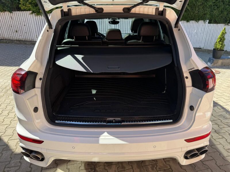 Porsche Cayenne 4.2 TDI V8 Facelift