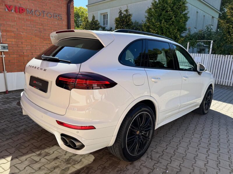 Porsche Cayenne 4.2 TDI V8 Facelift