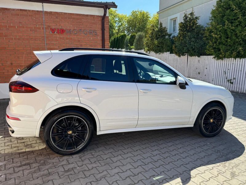 Porsche Cayenne 4.2 TDI V8 Facelift