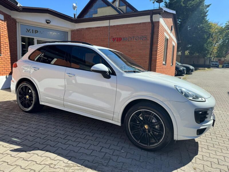 Porsche Cayenne 4.2 TDI V8 Facelift