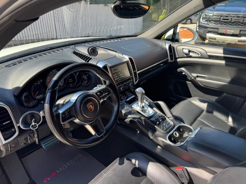 Porsche Cayenne 4.2 TDI V8 Facelift