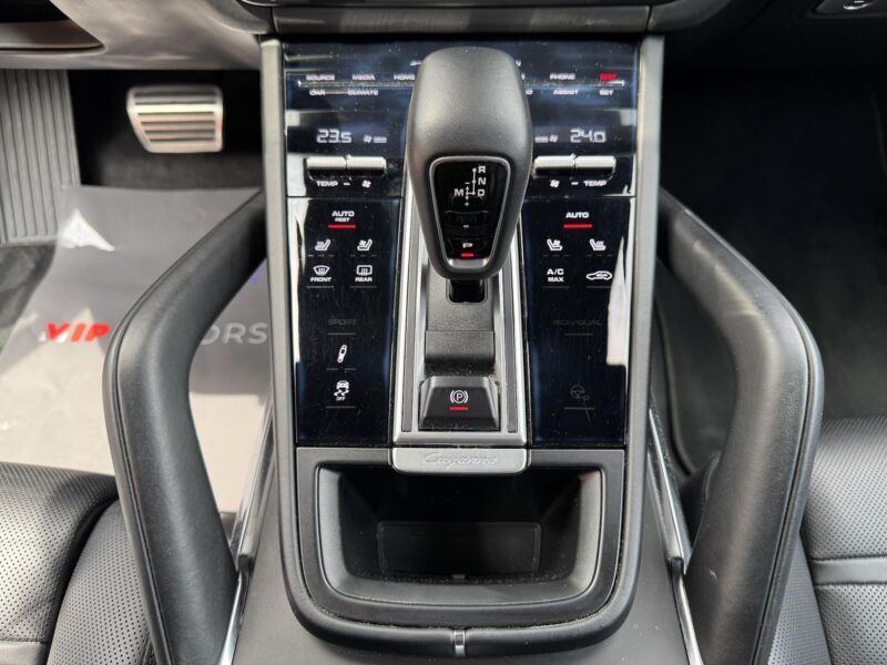 Porsche Cayenne Turbo (404 kW)