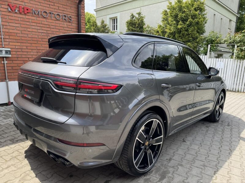 Porsche Cayenne Turbo (404 kW)