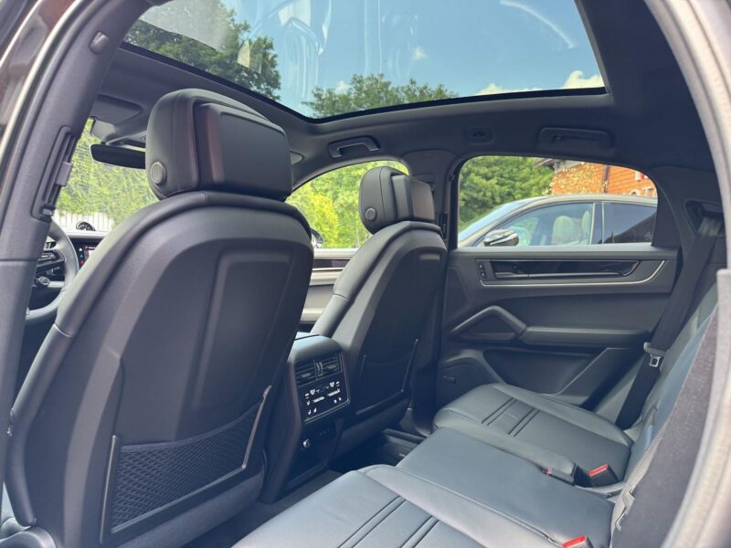 Porsche Cayenne V6 (Facelift 2025)