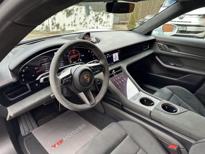 Porsche Taycan GTS Sport Turismo
