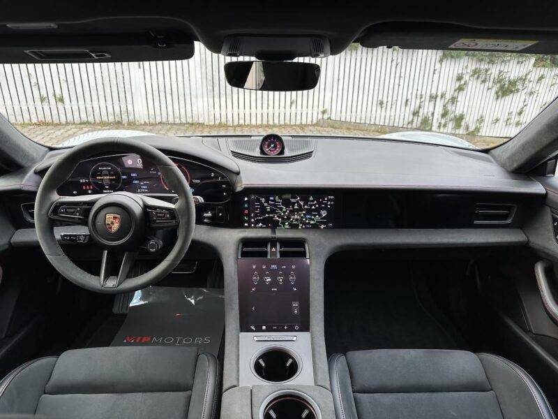 Porsche Taycan GTS Sport Turismo