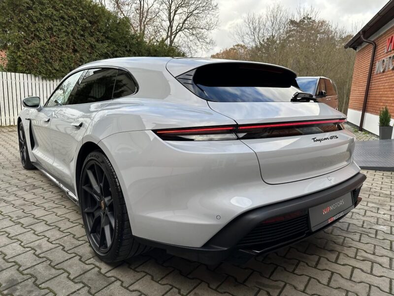 Porsche Taycan GTS Sport Turismo