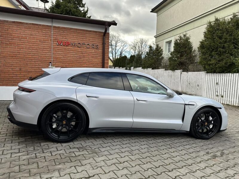 Porsche Taycan GTS Sport Turismo