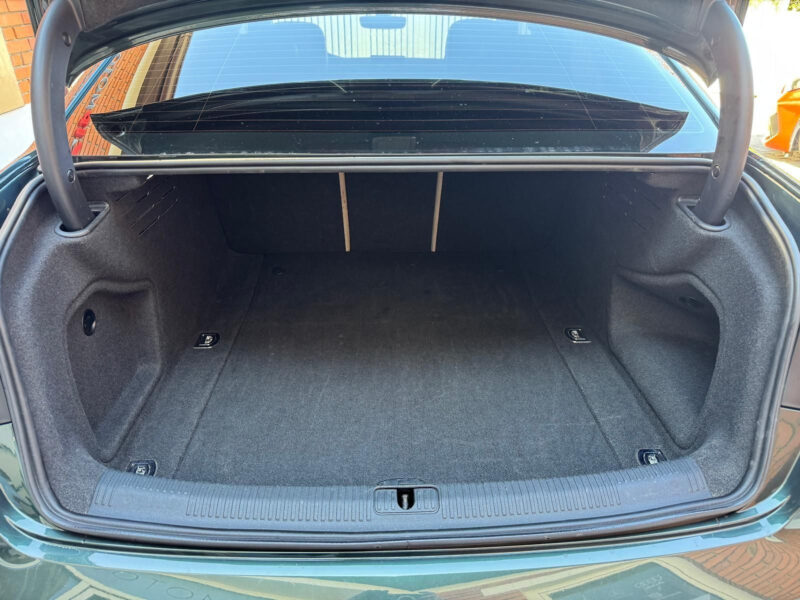 Audi A4 2.0 TDI 140 kW S line