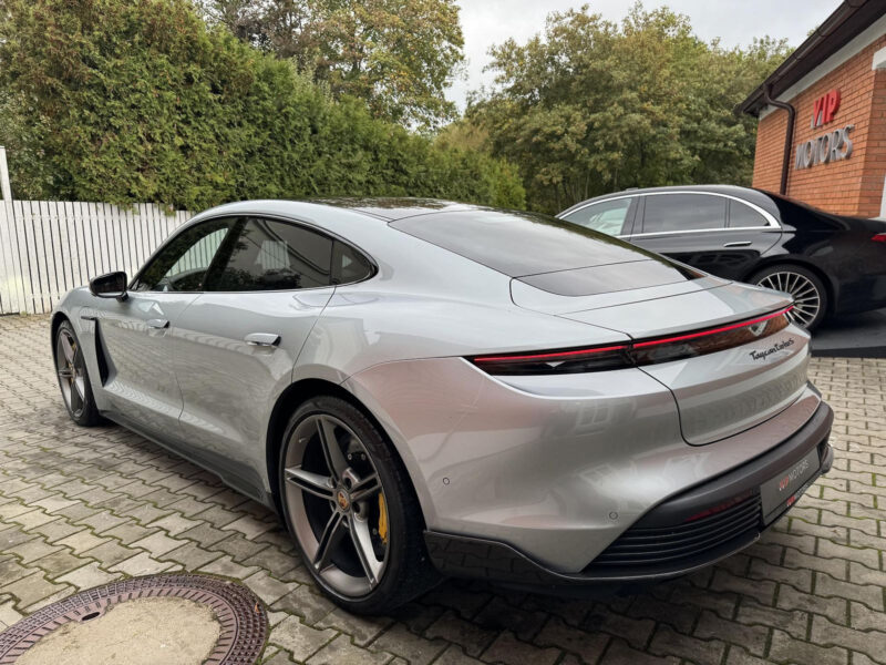 Porsche Taycan Turbo S