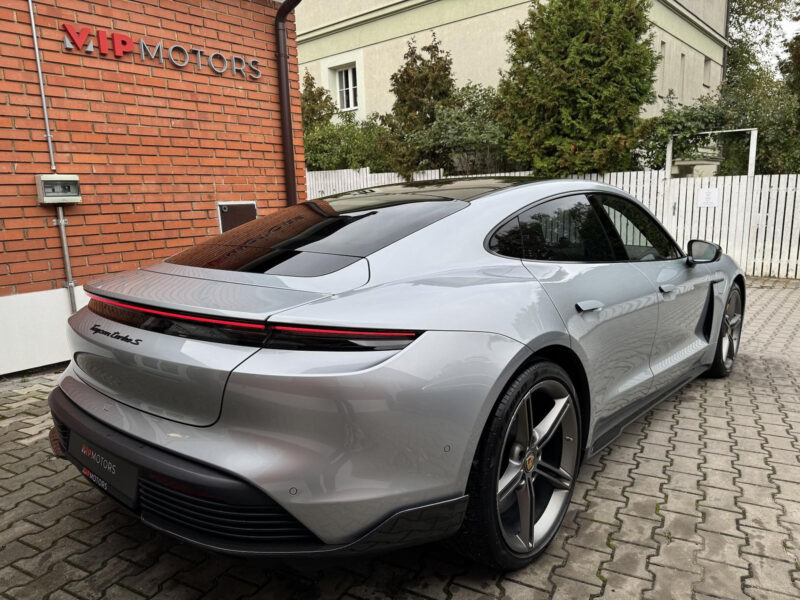 Porsche Taycan Turbo S