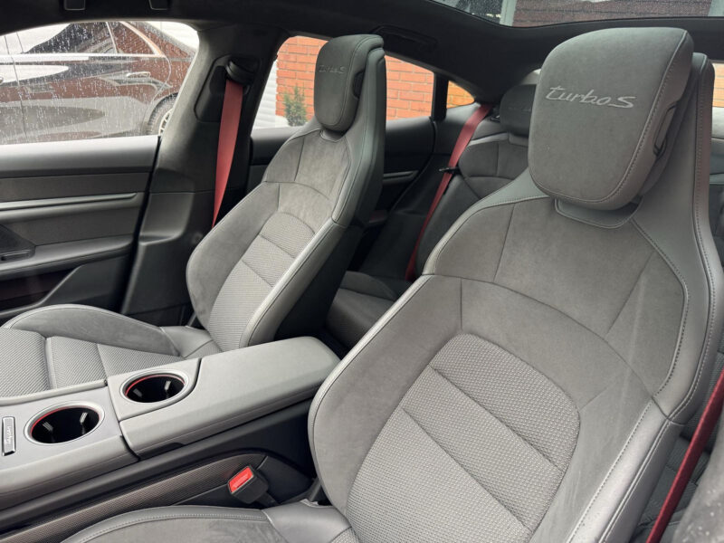 Porsche Taycan Turbo S