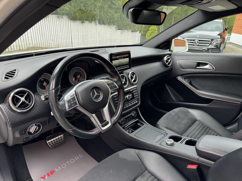 Mercedes-Benz A 220 d 4MATIC AMG