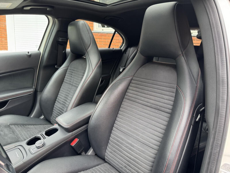 Mercedes-Benz A 220 d 4MATIC AMG