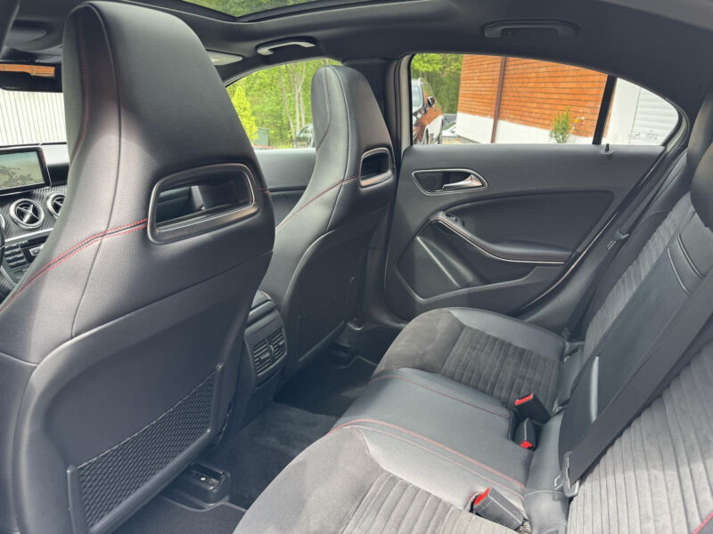 Mercedes-Benz A 220 d 4MATIC AMG